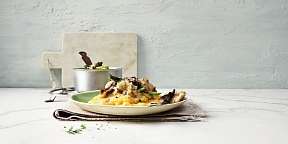 Blanquette vom Poulet mit gruenem Spargel