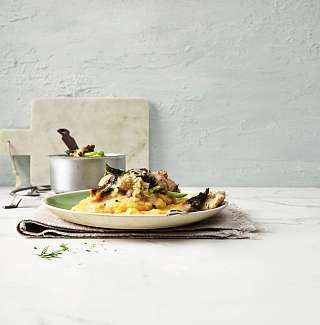 Blanquette vom Poulet mit gruenem Spargel