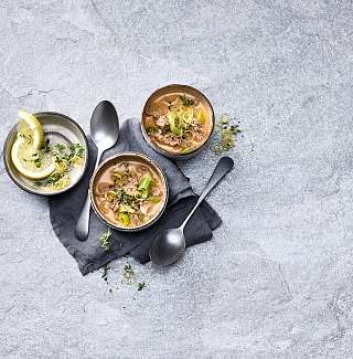 Hackfleisch Eintopf mit Frischkaese Thymian und Zitron