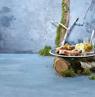 Kalbsbraten aus dem Ofen mit Hagebuttensalsa