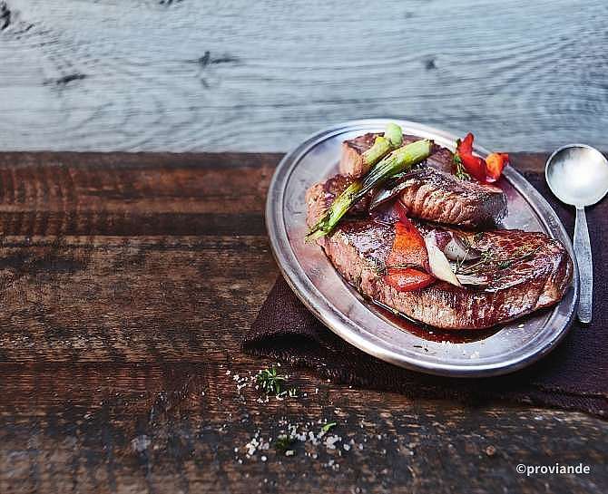 Rumpsteak mit Rotweingemüse | Gustarium